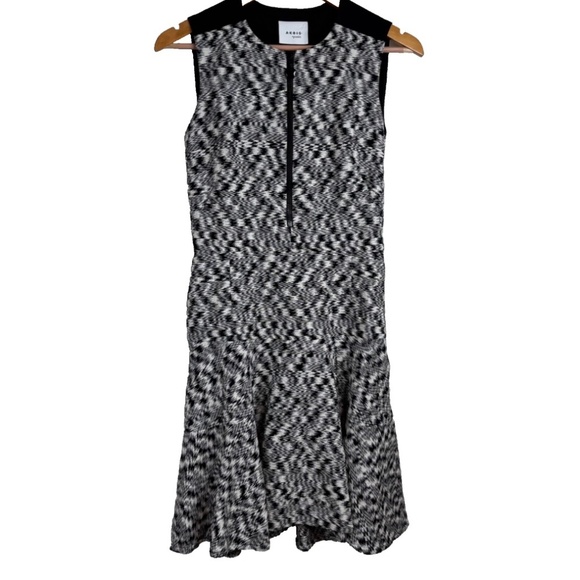 AKRIS PUNTO Fit & Flare Zip Front Sleeveless Dress Size 4 MSRP $995 Mobwife Chic - Picture 12 of 12